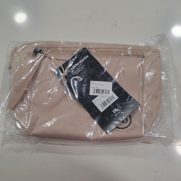 Db Journey Freya Waist Bag Fanny Pack Fogbow Beige BNWT - Picture 3 of 4